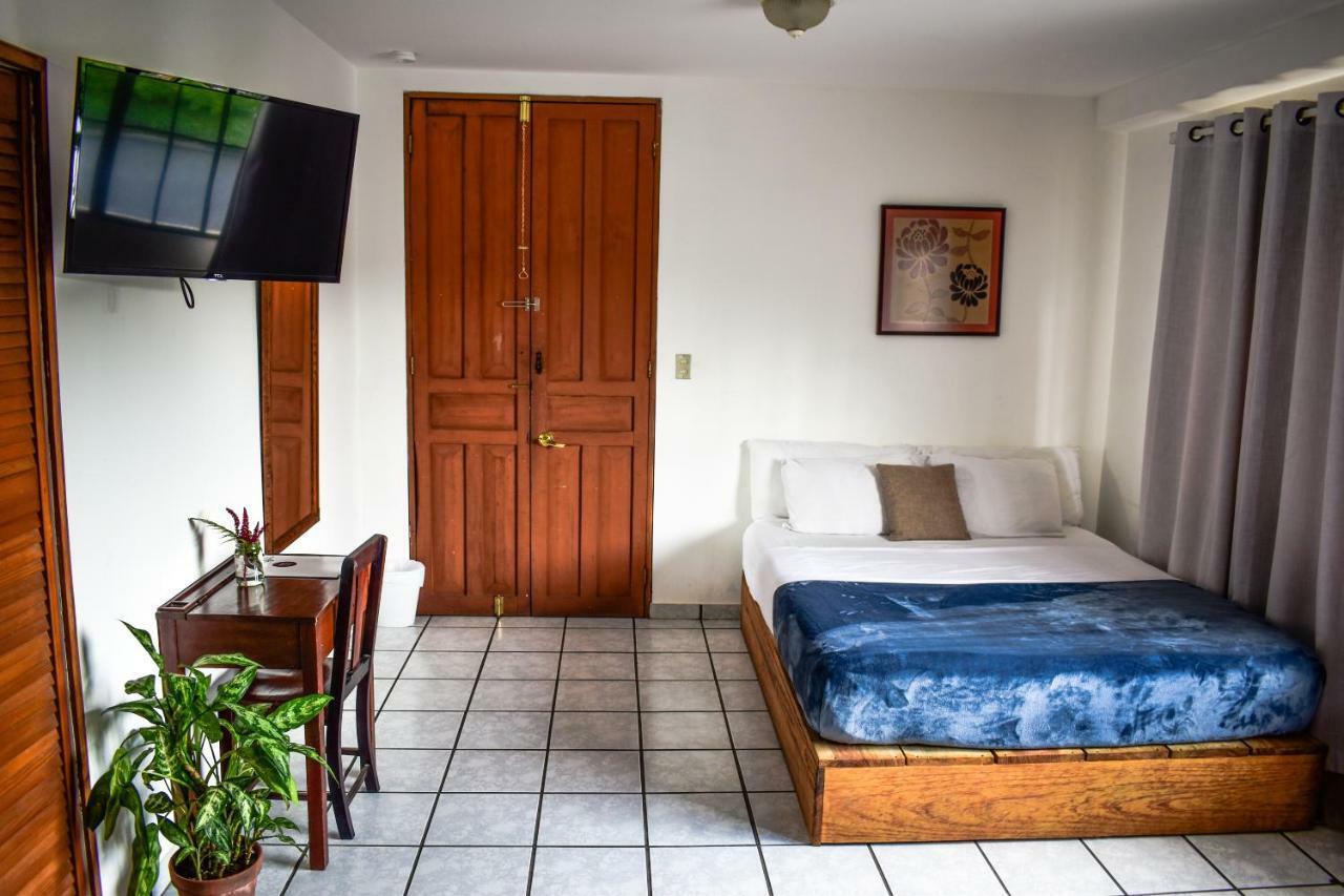 Cinco Hotel B&B San Salvador Dış mekan fotoğraf